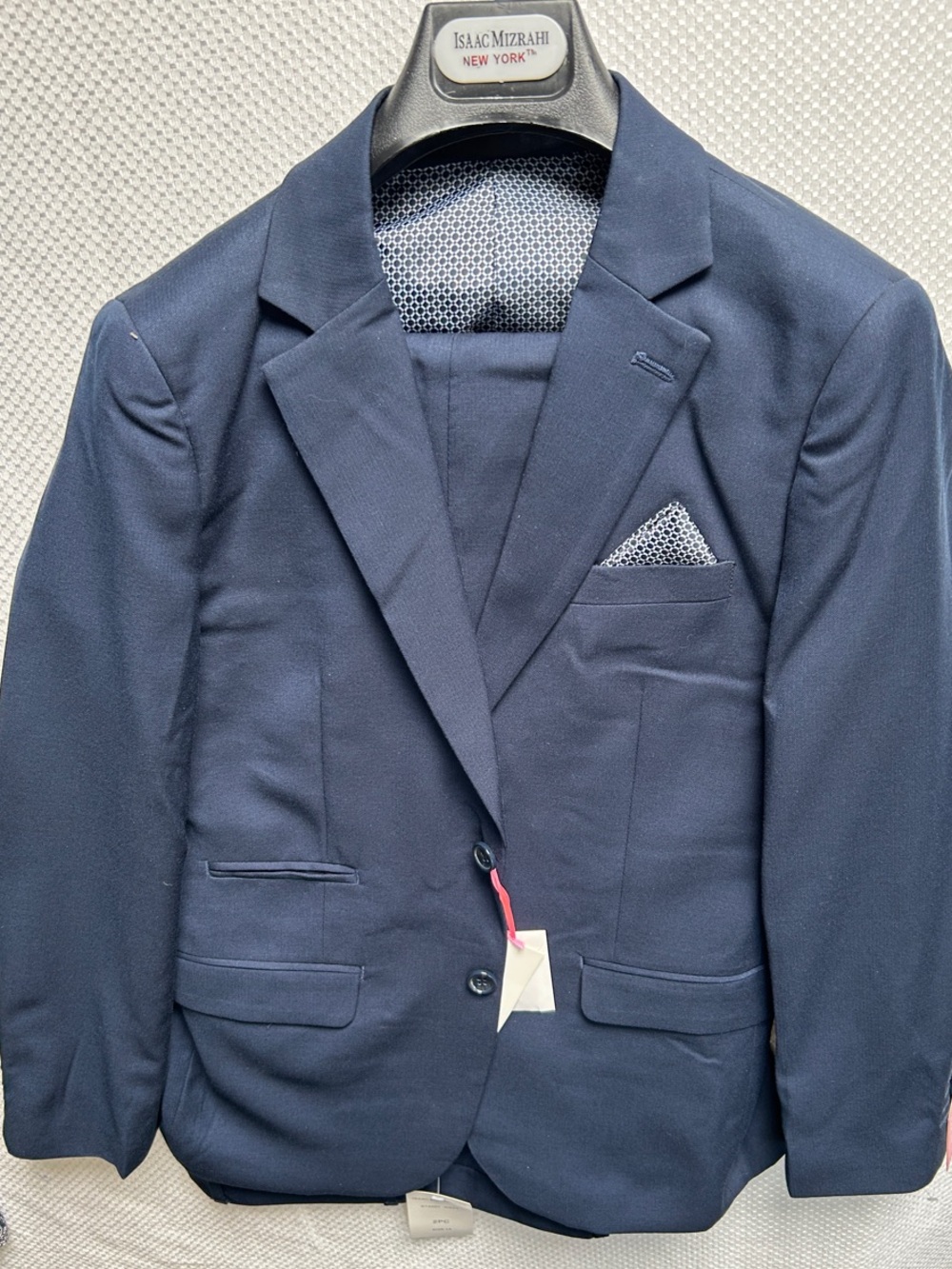 Isaac Mizrahi Boy’s 14  Navy Suit Pocket Square. Poly Wool blend. NWT